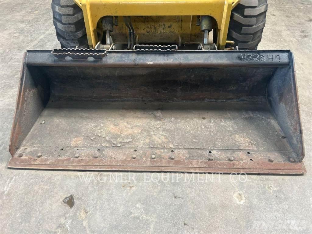CAT 272D2 Мини товарачи
