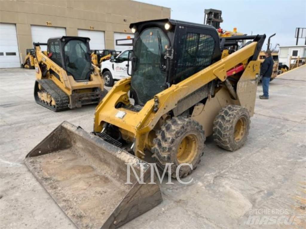 CAT 272D2 Мини товарачи
