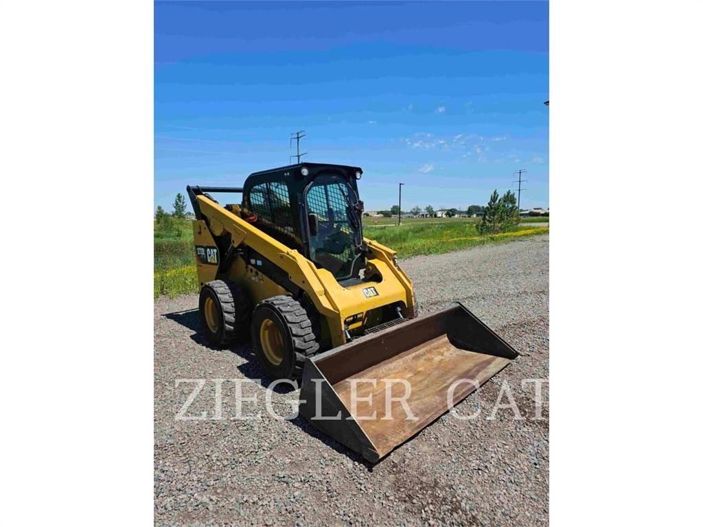 CAT 272D2 Мини товарачи
