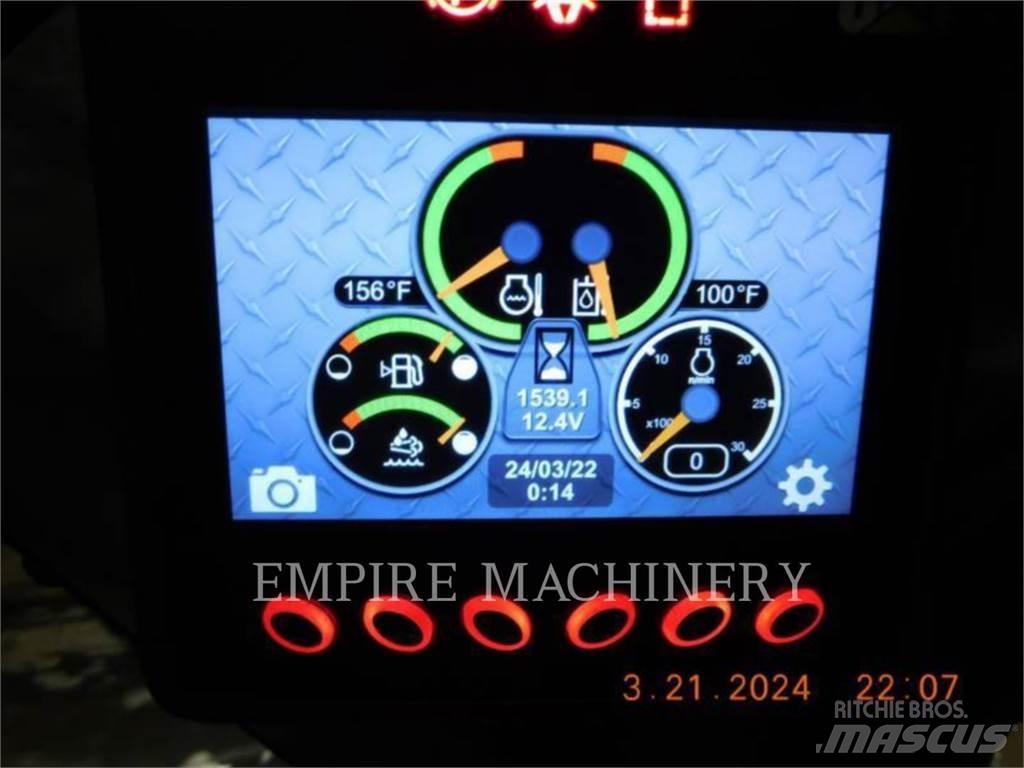 CAT 272D2 XHP Мини товарачи
