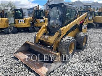 CAT 272D2XHP Мини товарачи
