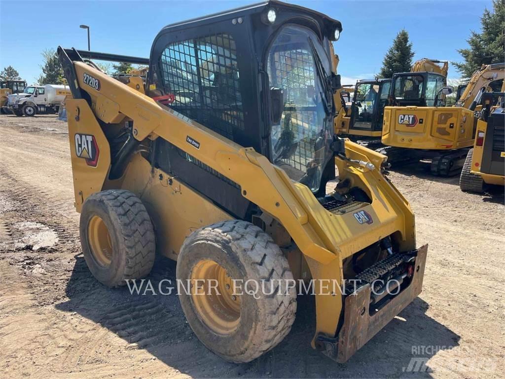 CAT 272D3 Мини товарачи

