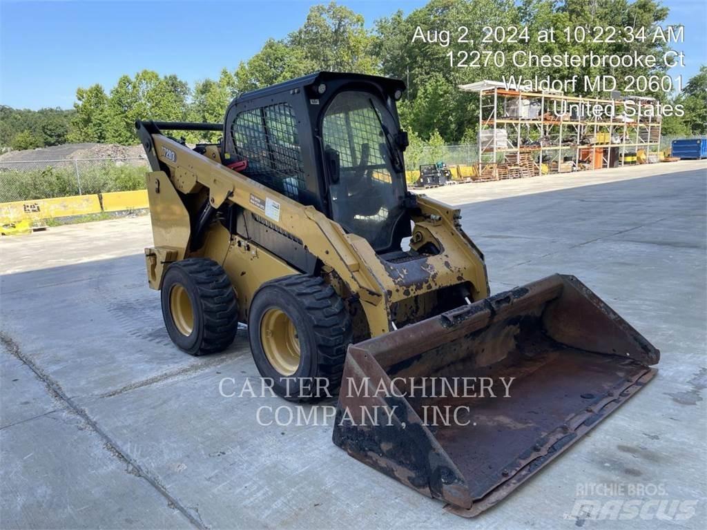 CAT 272D3 Мини товарачи
