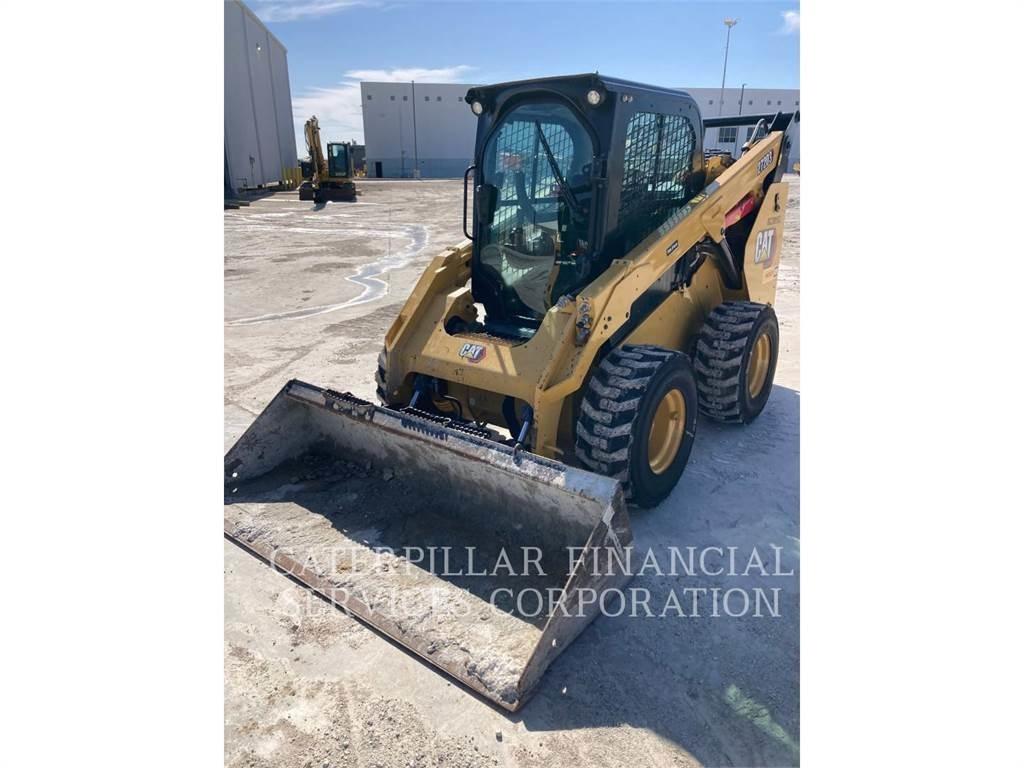 CAT 272D3 Мини товарачи
