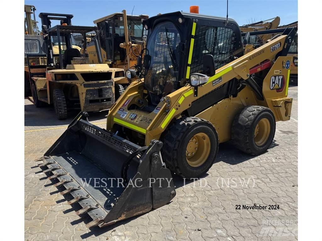 CAT 272D3 Мини товарачи
