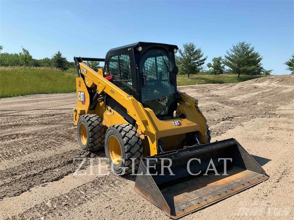 CAT 272D3 Мини товарачи
