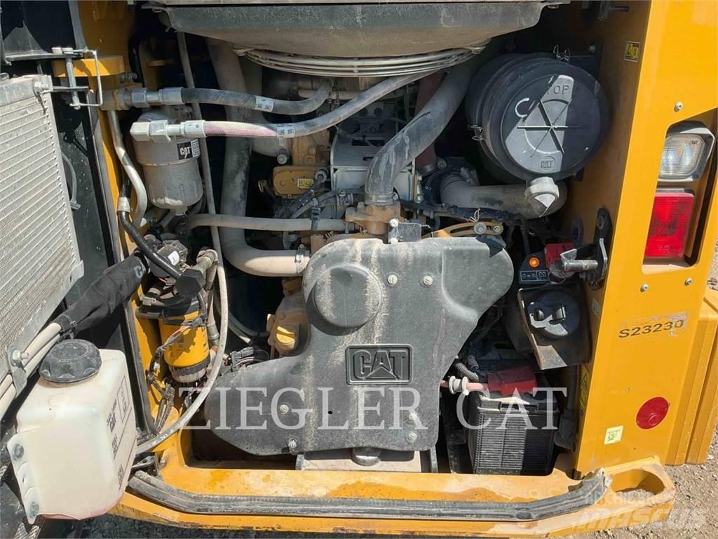 CAT 272D3 Мини товарачи
