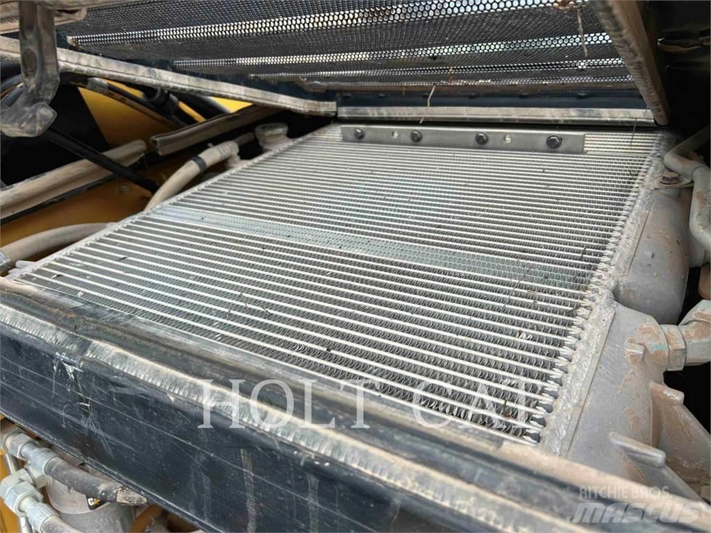 CAT 272D3 Мини товарачи
