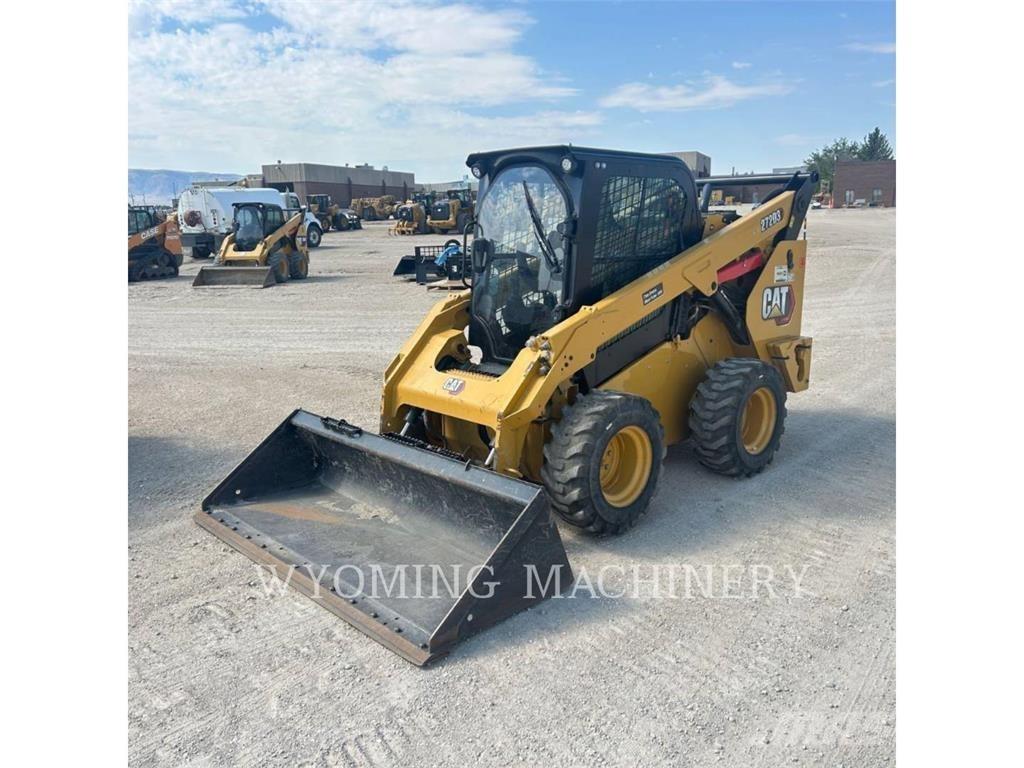 CAT 272D3 Мини товарачи
