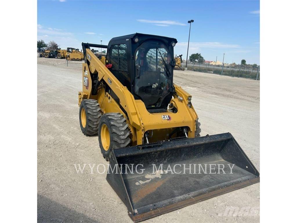 CAT 272D3 Мини товарачи
