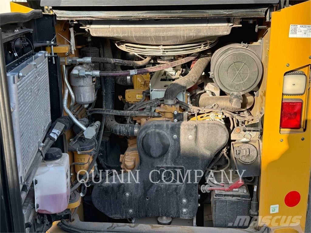 CAT 272D3 Мини товарачи
