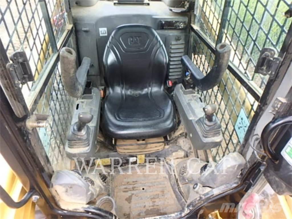 CAT 272D3 C3H1 Мини товарачи
