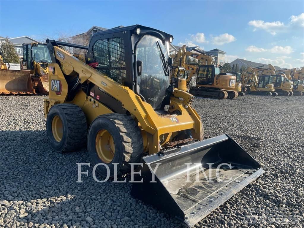 CAT 272D3XE Мини товарачи

