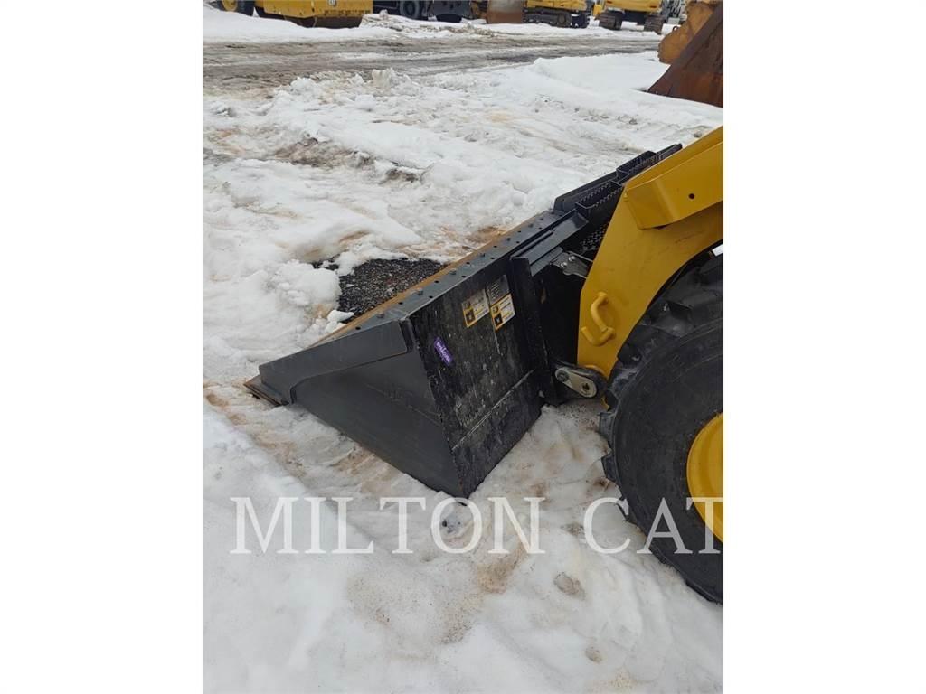 CAT 272D3XE Мини товарачи
