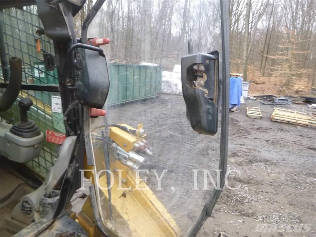 CAT 279C2 Верижен товарач