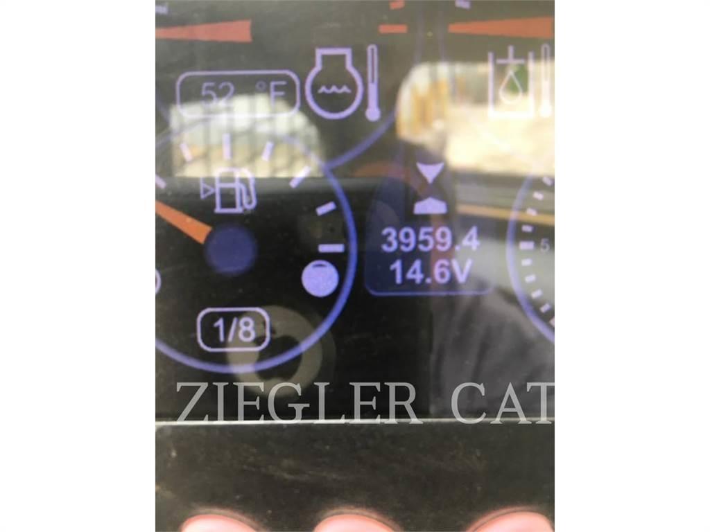 CAT 279D Верижен товарач