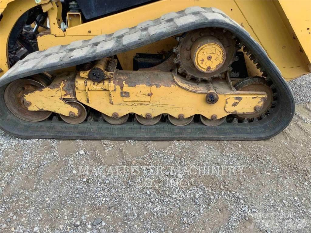 CAT 279D Верижен товарач