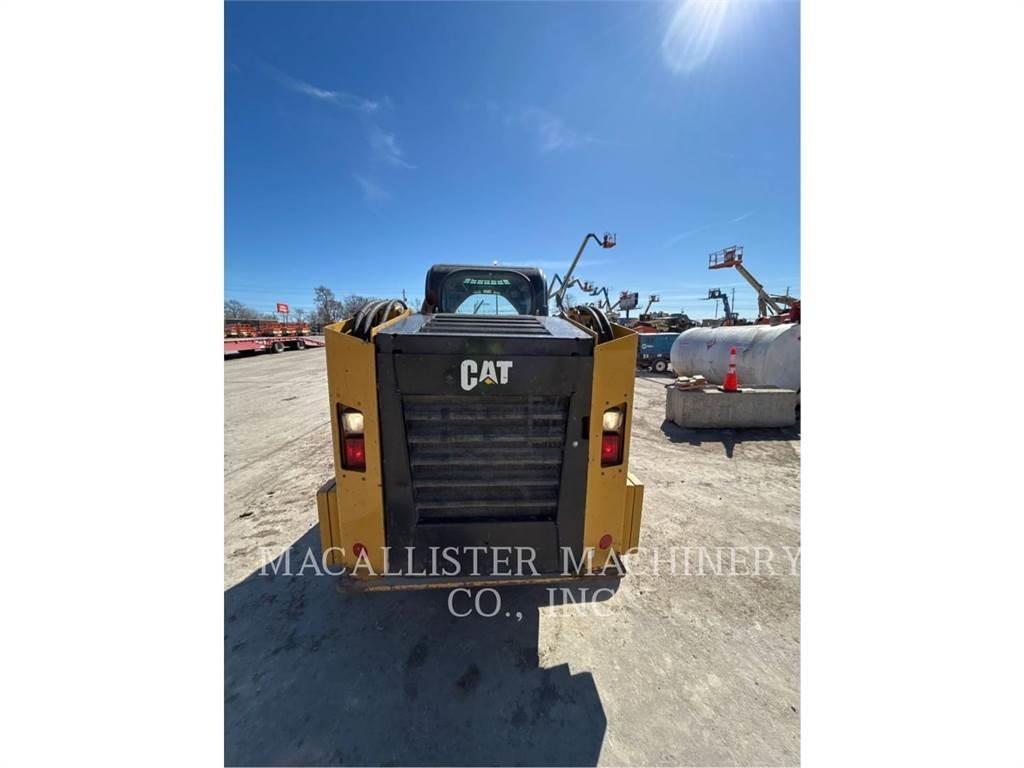 CAT 279D Верижен товарач