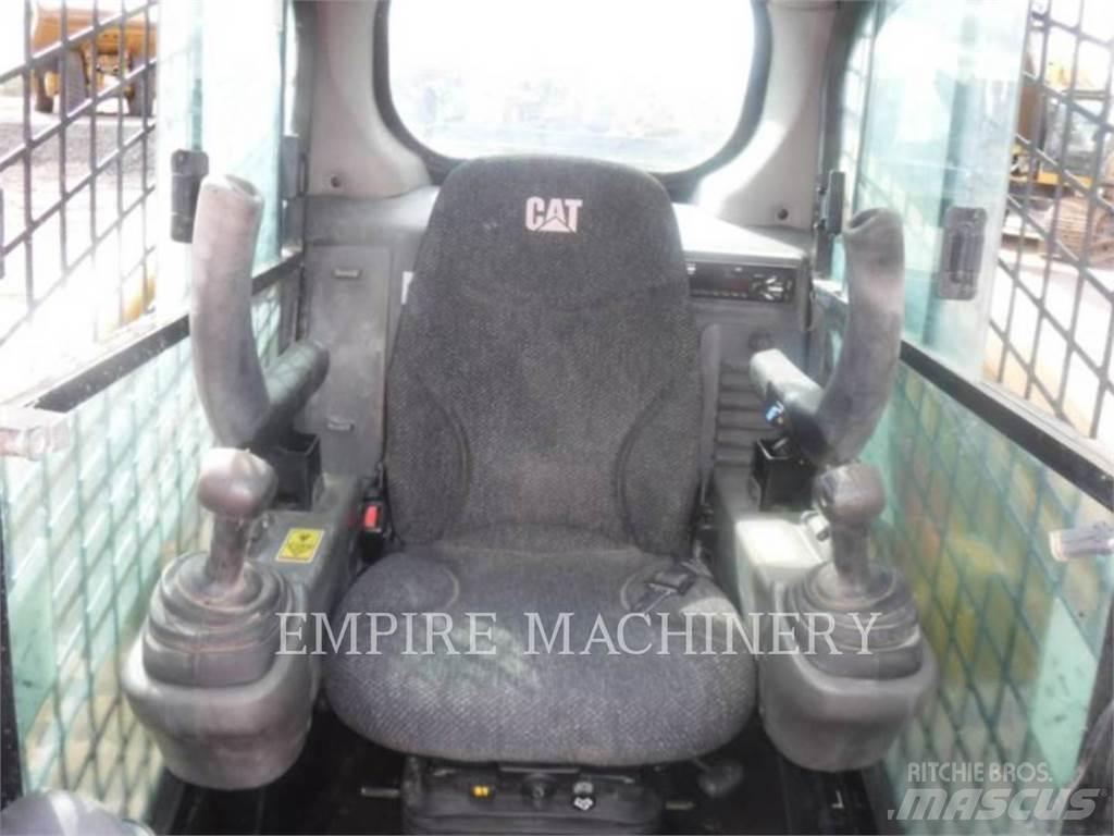 CAT 279D Мини товарачи
