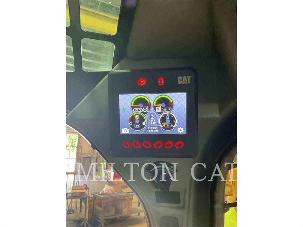 CAT 279D3 Верижен товарач