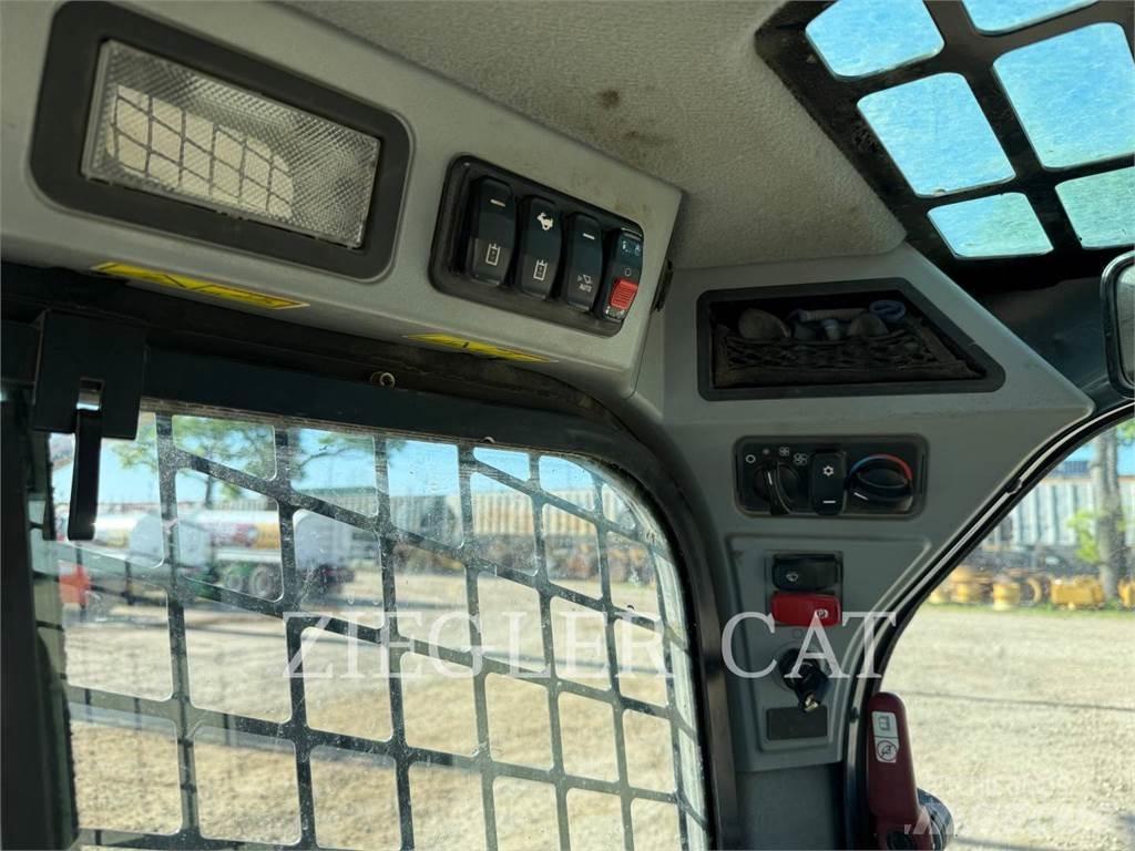 CAT 279D3 Верижен товарач