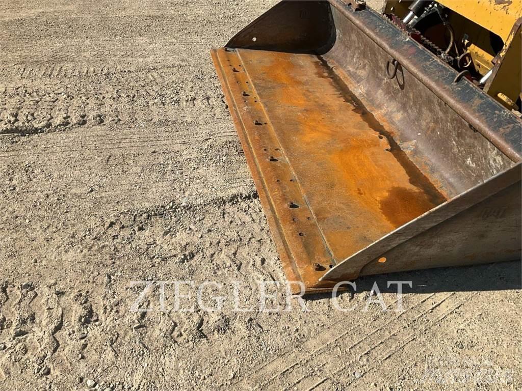 CAT 279D3 Верижен товарач