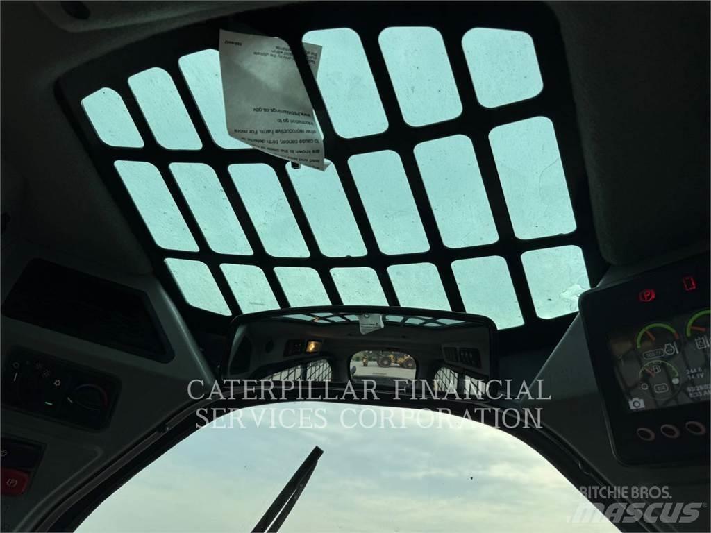 CAT 279D3 Верижен товарач