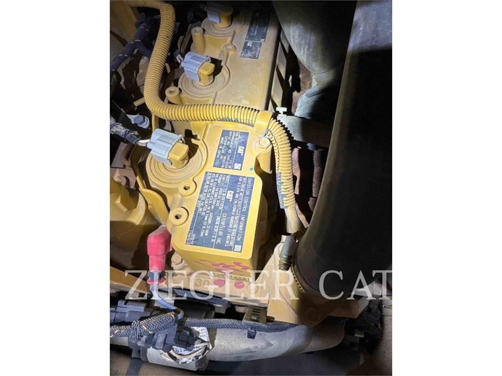 CAT 279D3 Верижен товарач