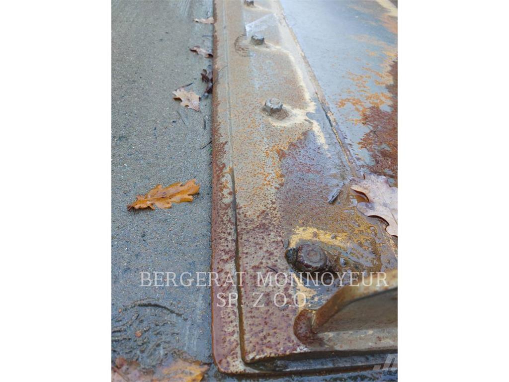 CAT 279D3 Верижен товарач