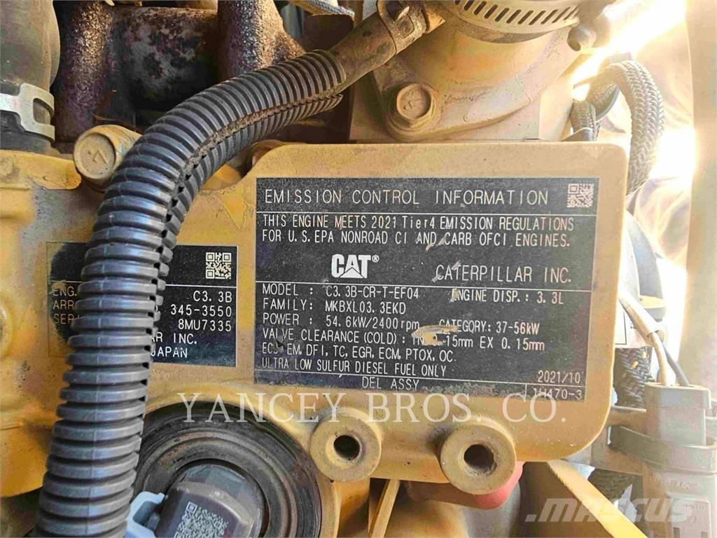 CAT 279D3 Верижен товарач