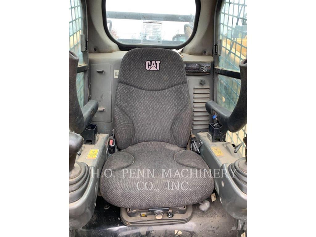 CAT 289D Верижен товарач