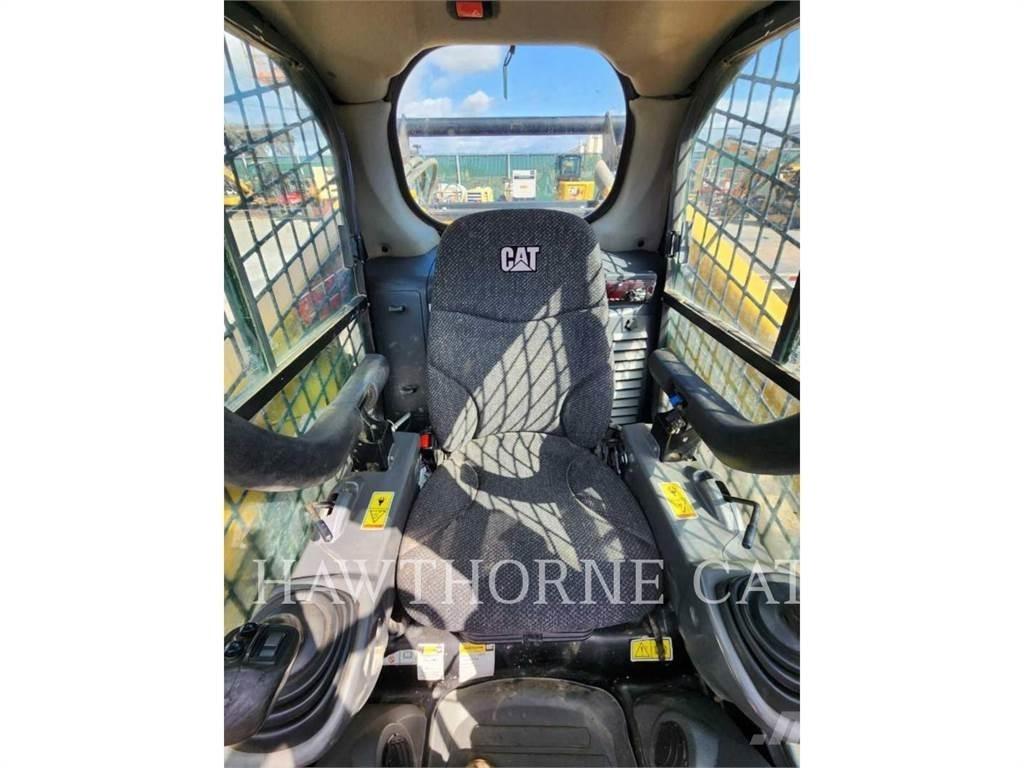 CAT 289D Верижен товарач