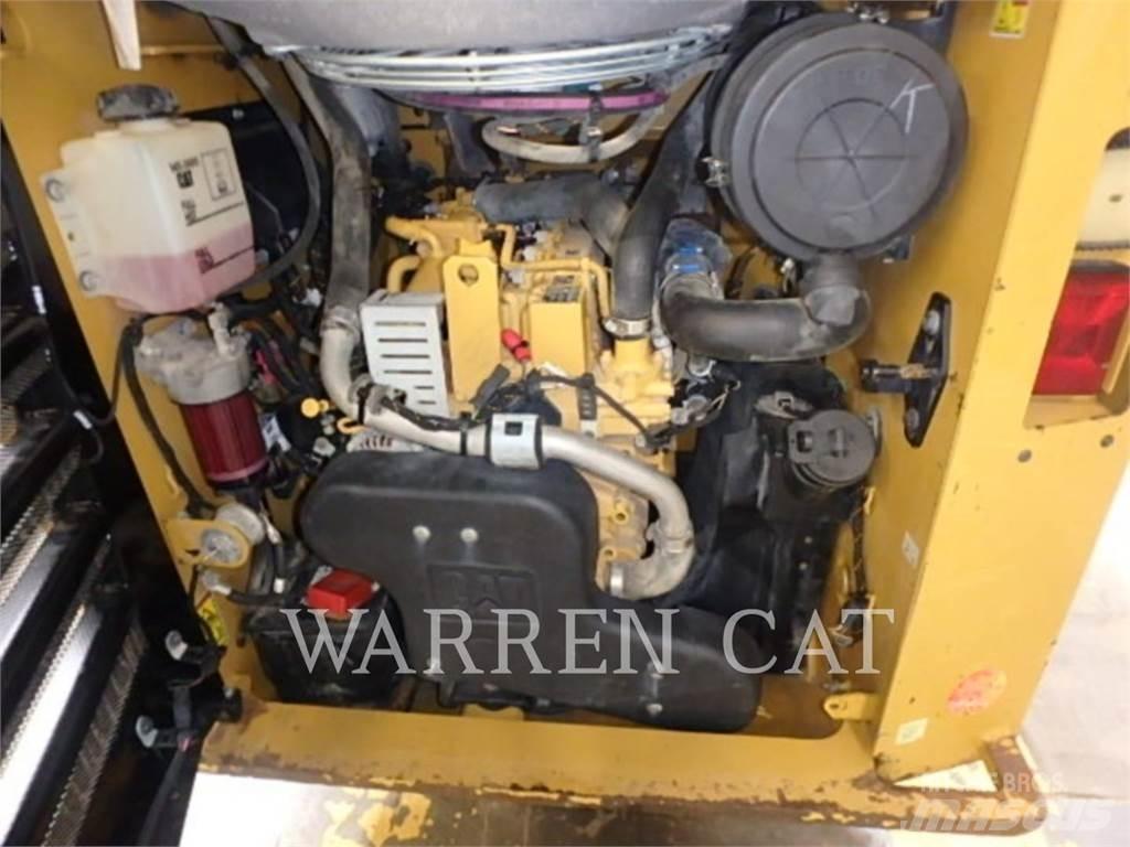CAT 289D Верижен товарач