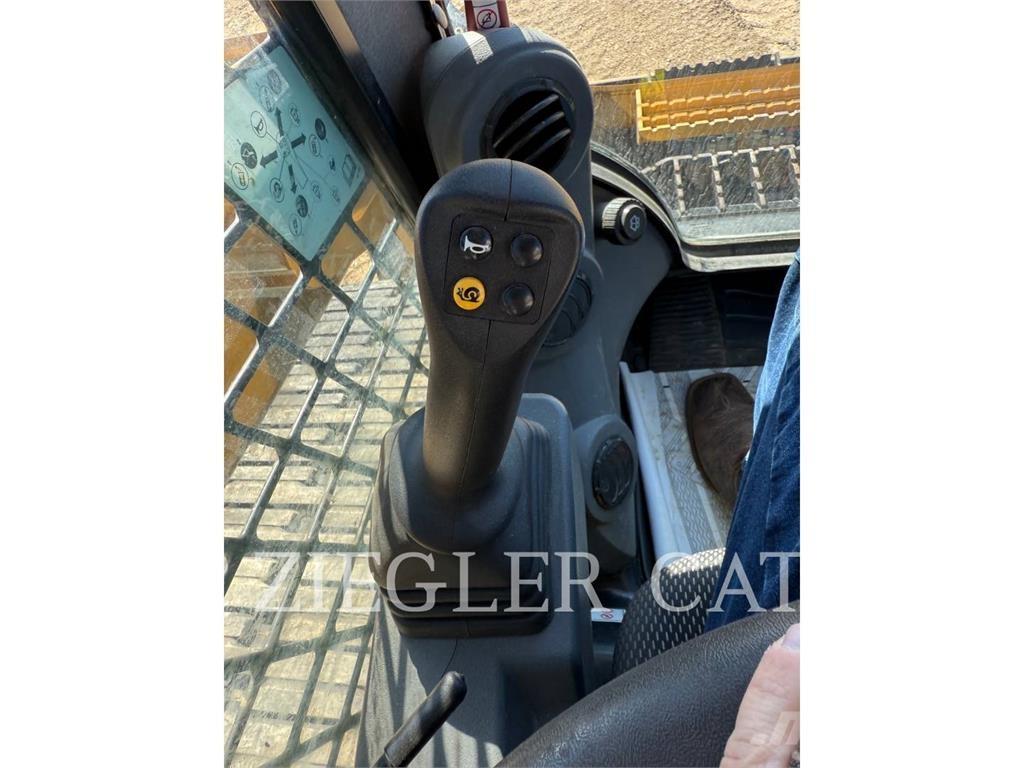 CAT 289D3 Верижен товарач