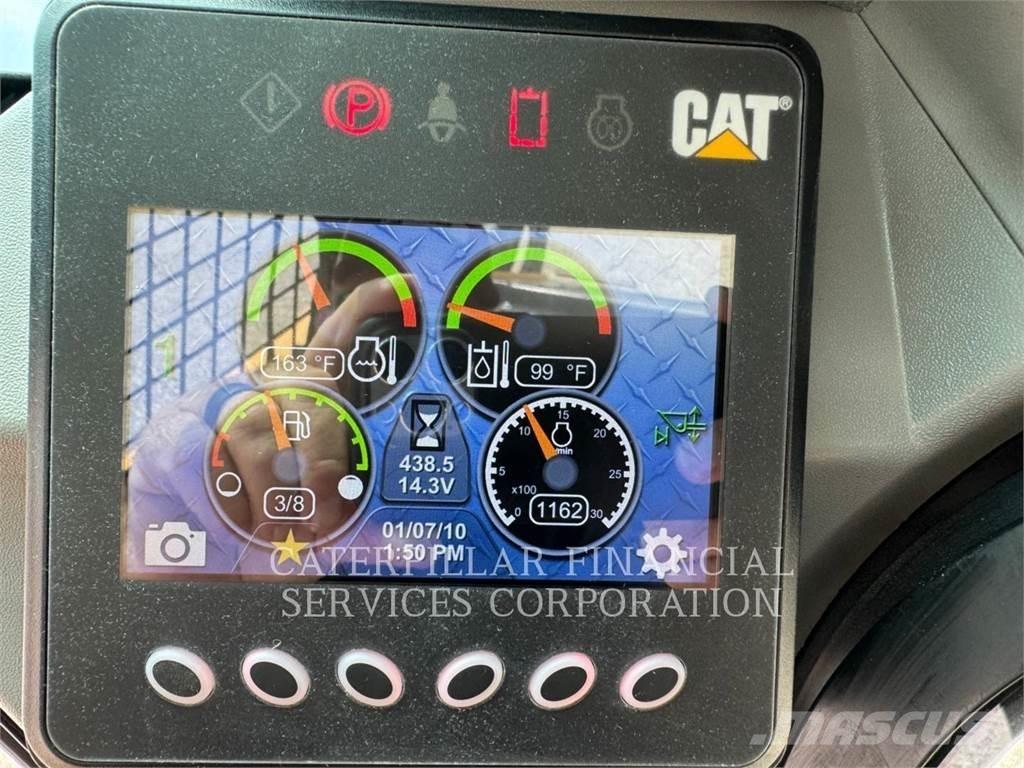 CAT 289D3 Верижен товарач