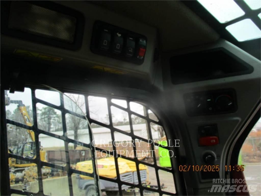 CAT 289D3 Верижен товарач