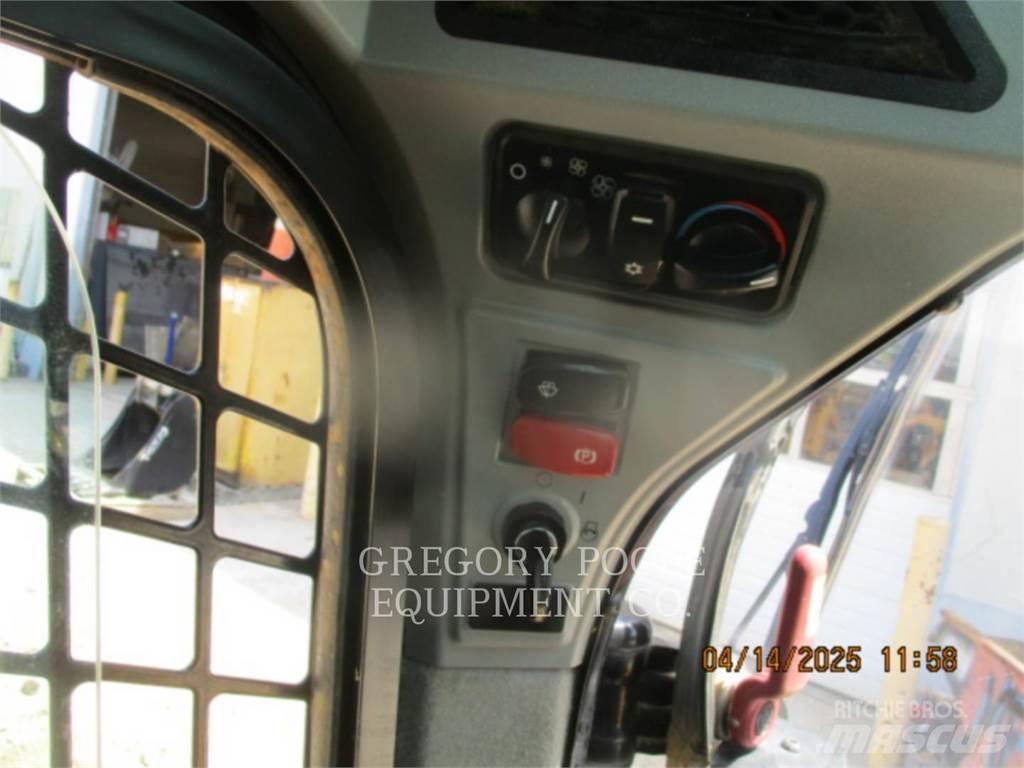CAT 289D3 Верижен товарач