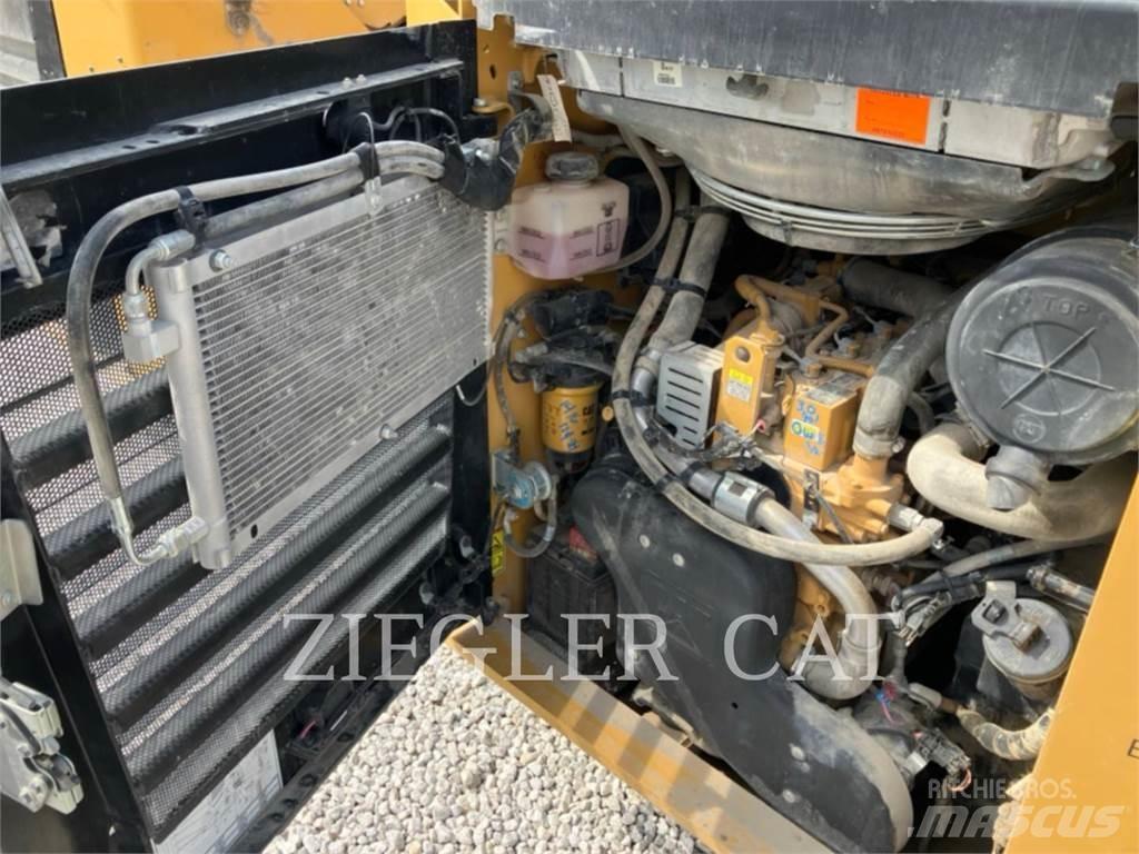 CAT 289D3 Верижен товарач