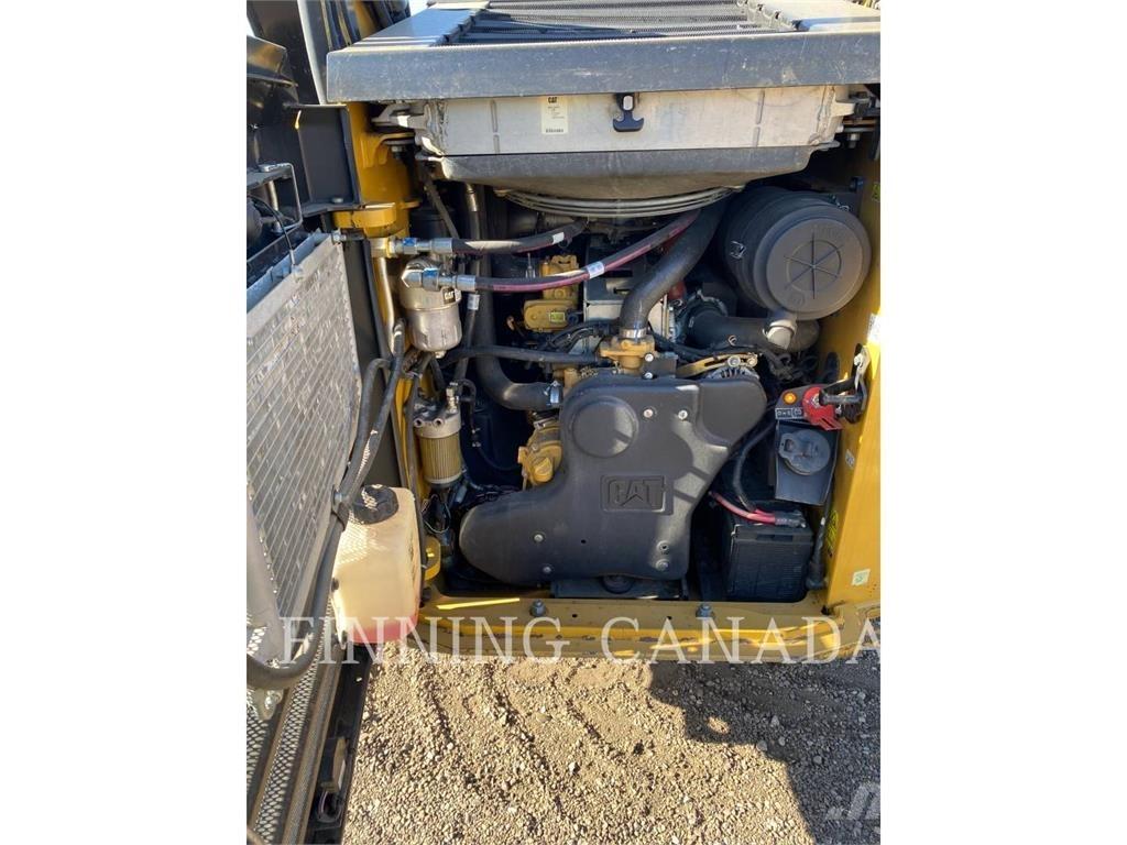 CAT 299D XHP Верижен товарач