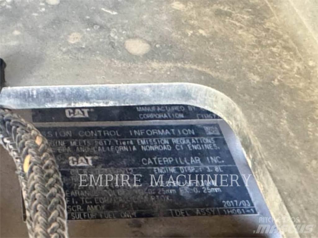 CAT 299D2 Мини товарачи
