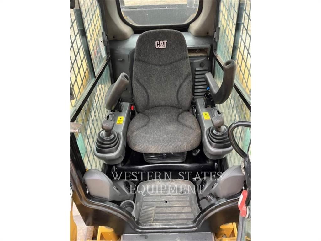 CAT 299D2 Мини товарачи
