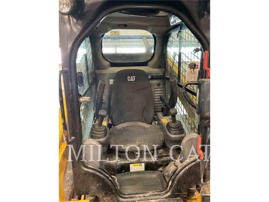 CAT 299D2 Верижен товарач