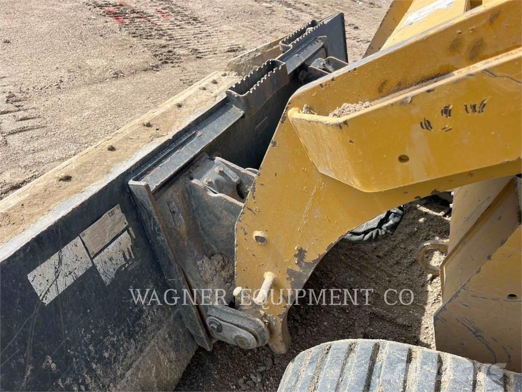 CAT 299D2 Верижен товарач
