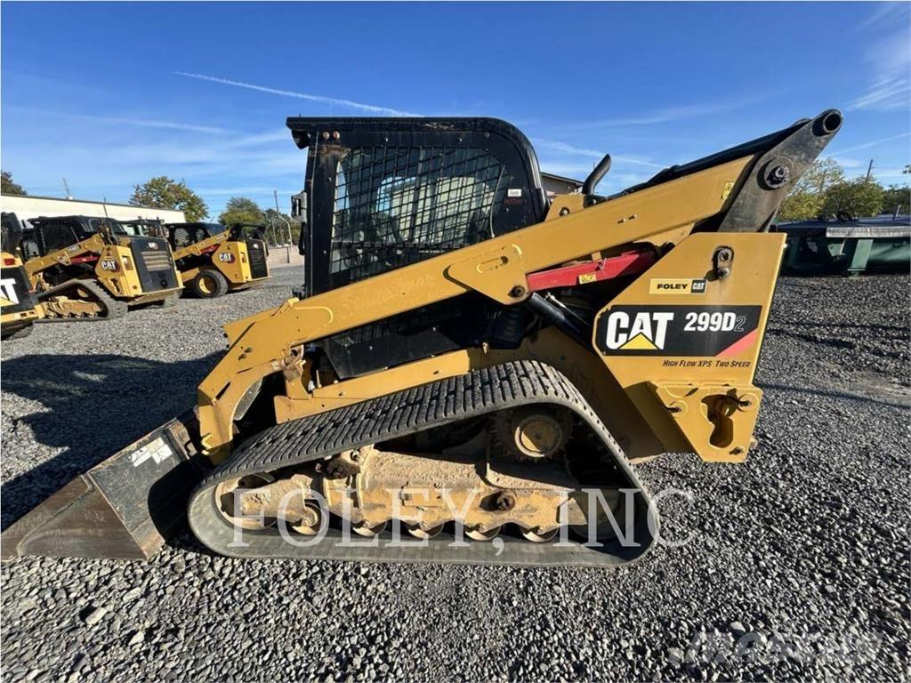 CAT 299D2 Верижен товарач
