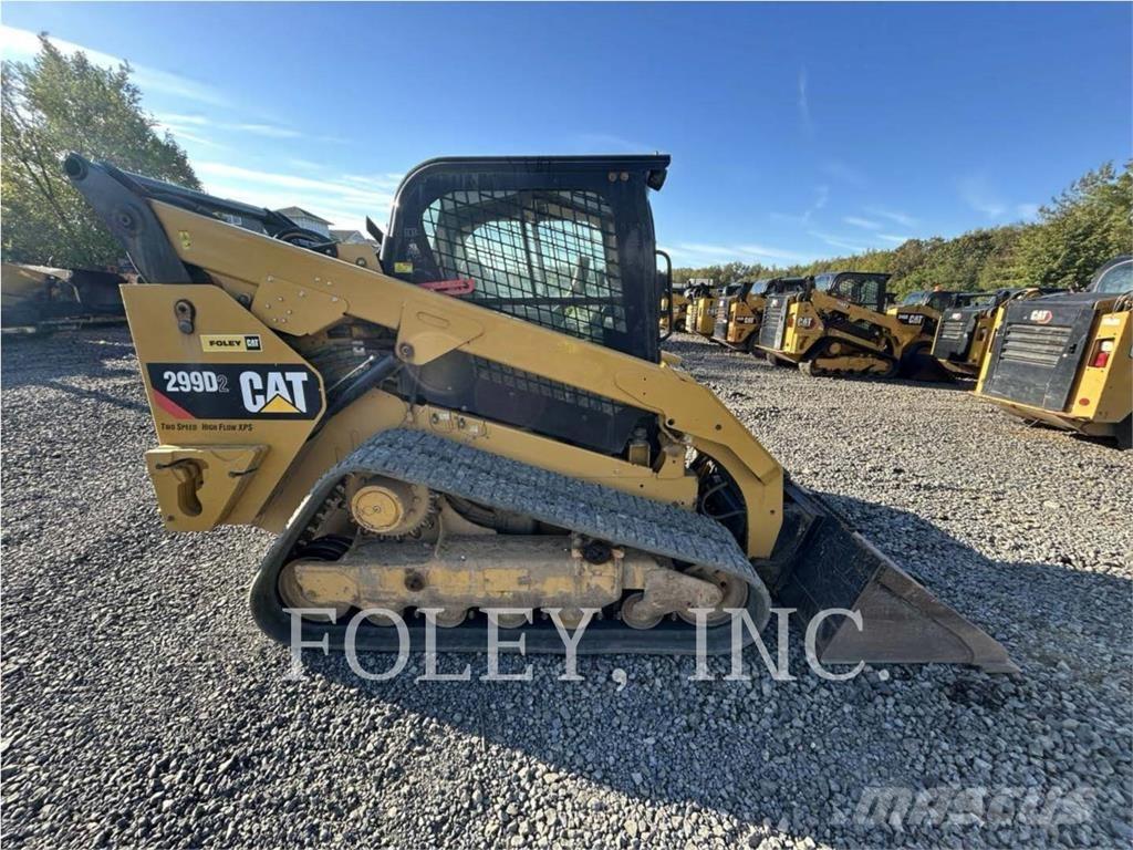 CAT 299D2 Верижен товарач