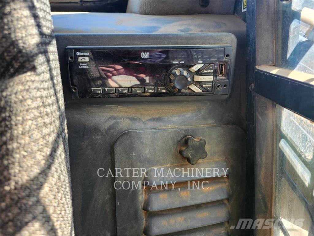 CAT 299D2 Мини товарачи
