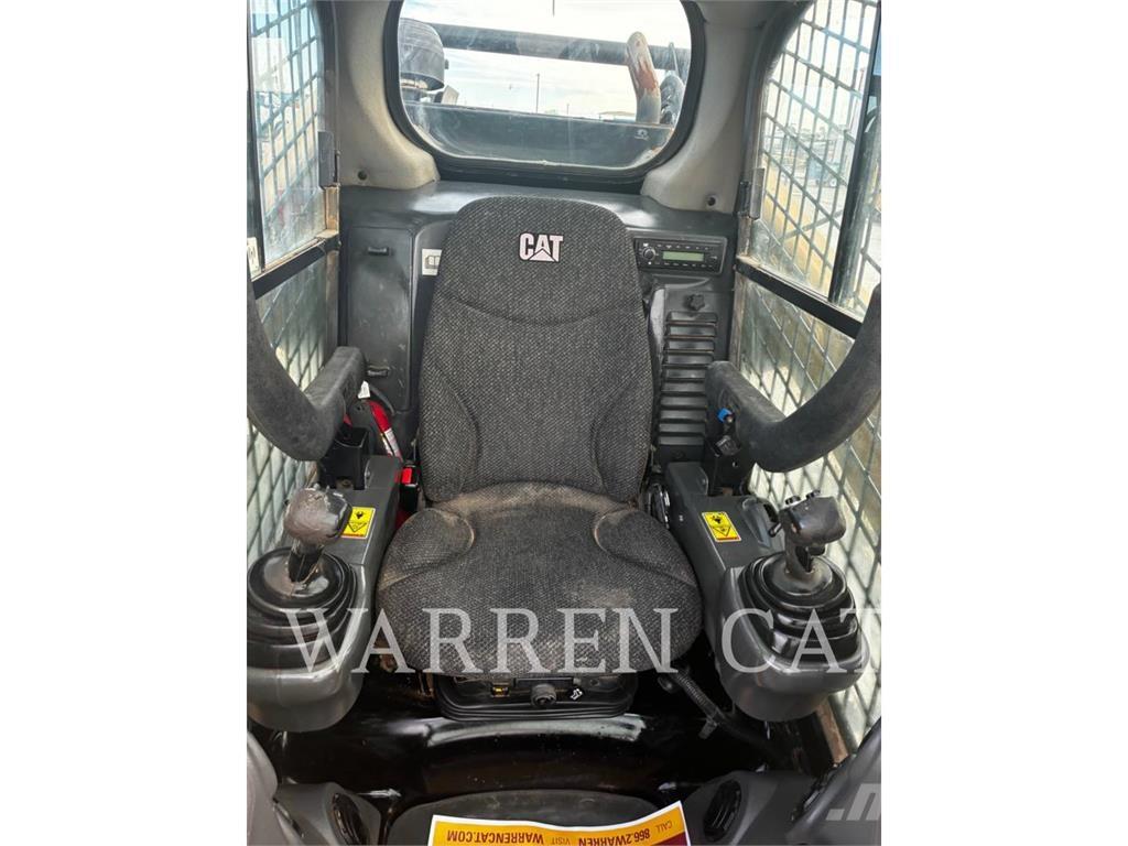 CAT 299D2 Верижен товарач