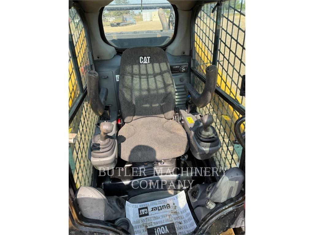 CAT 299D2 C3H3 Верижен товарач