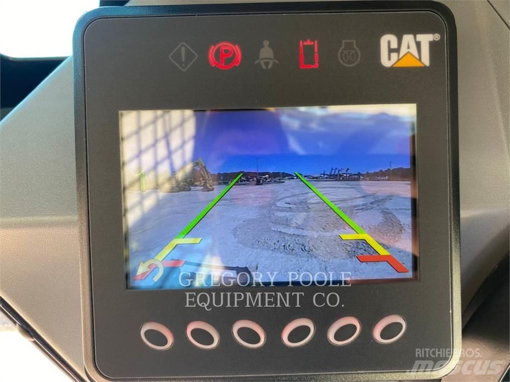 CAT 299D3 Верижен товарач