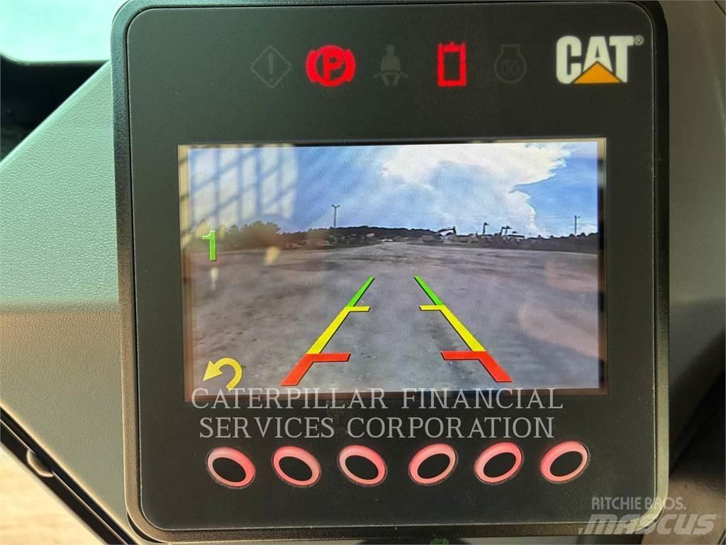 CAT 299D3 Верижен товарач